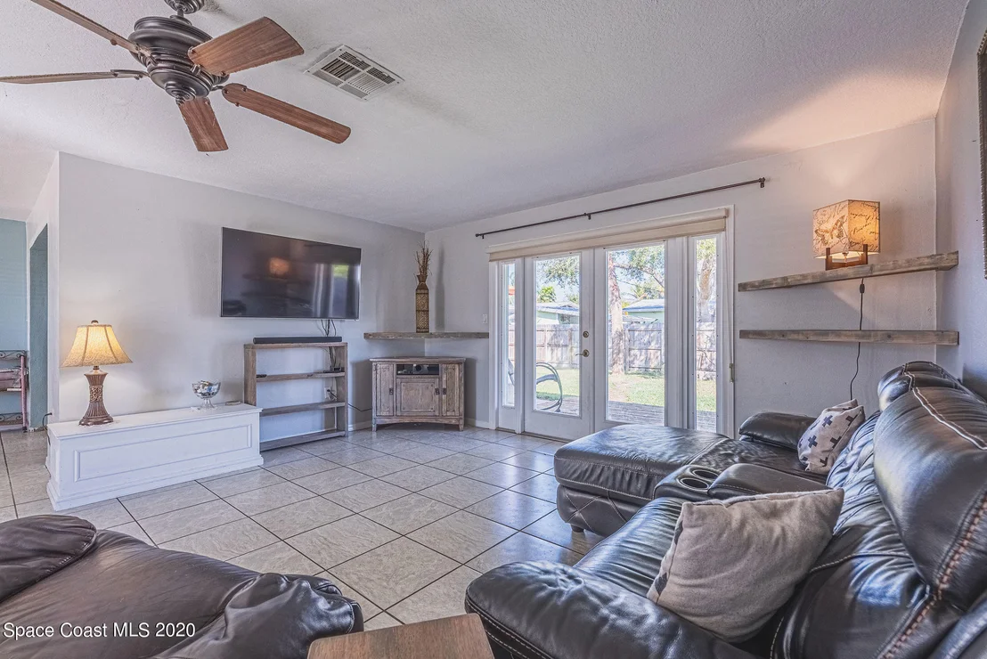 Photo of 337 Gemini Drive