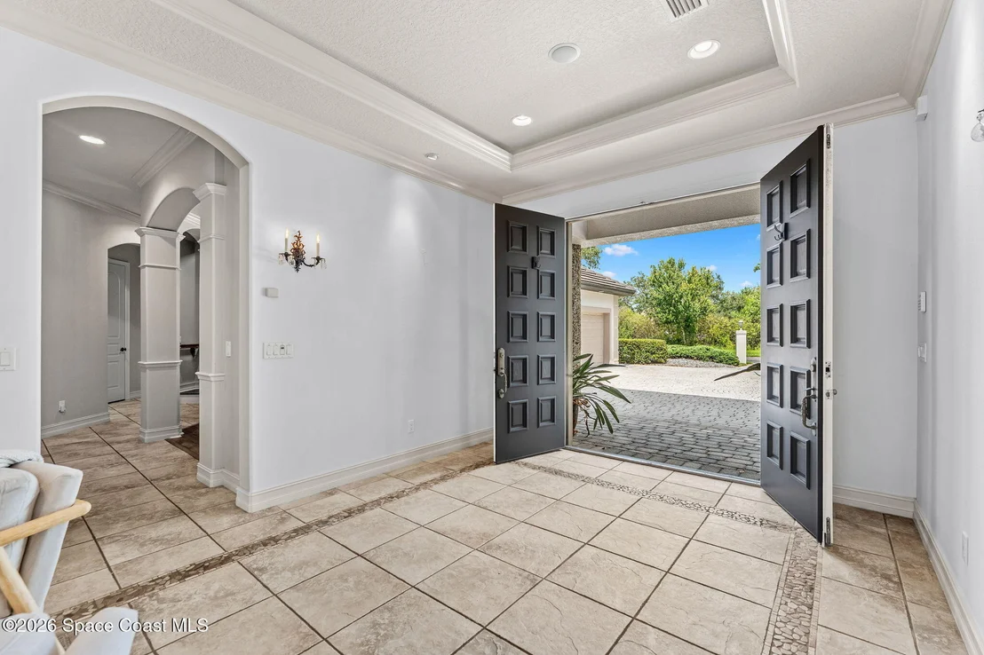 Photo of 804 Chatsworth Drive