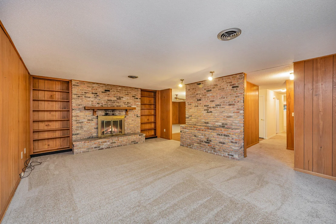 Photo of 4225 Burkholm Road