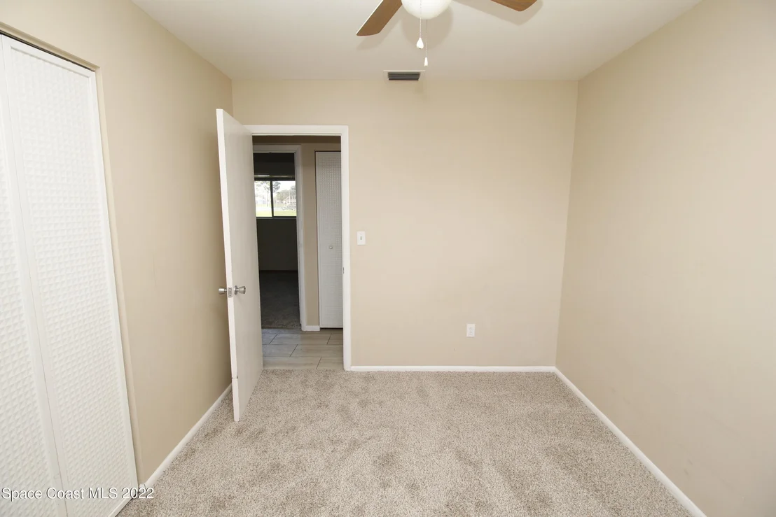 Photo of 949 Jersey Lane NE