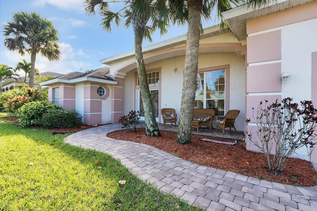 Photo of 313 Island Drive