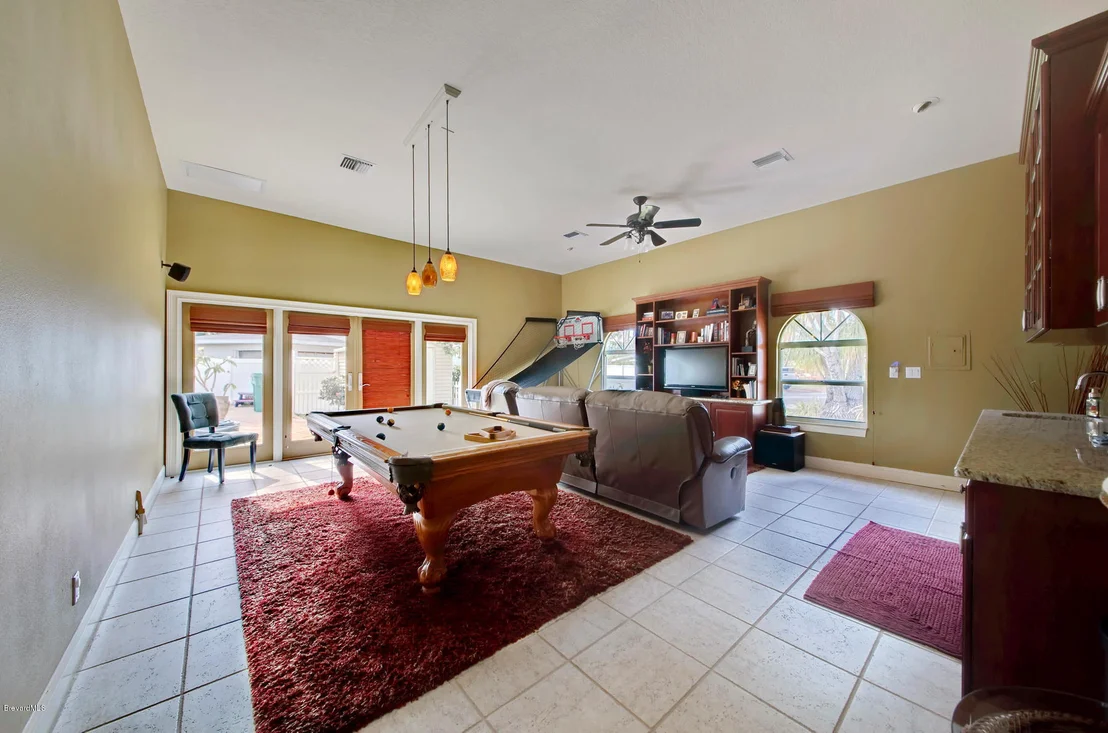 Photo of 469 Angelo Lane