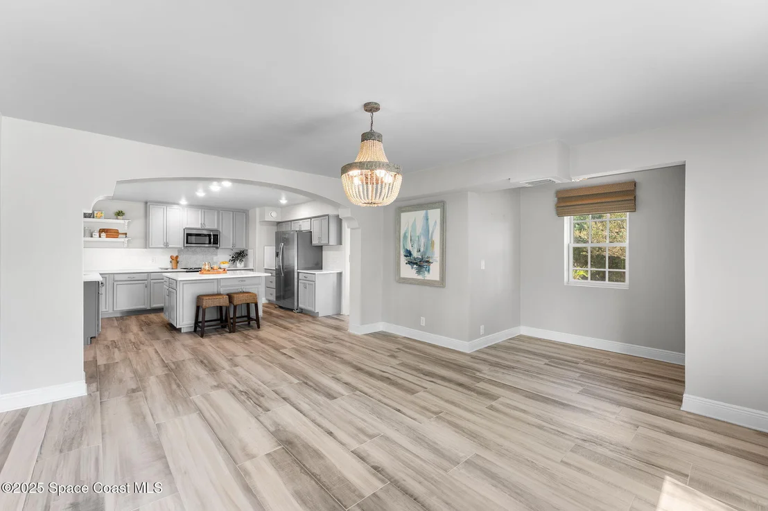 Photo of 121 Circle Drive