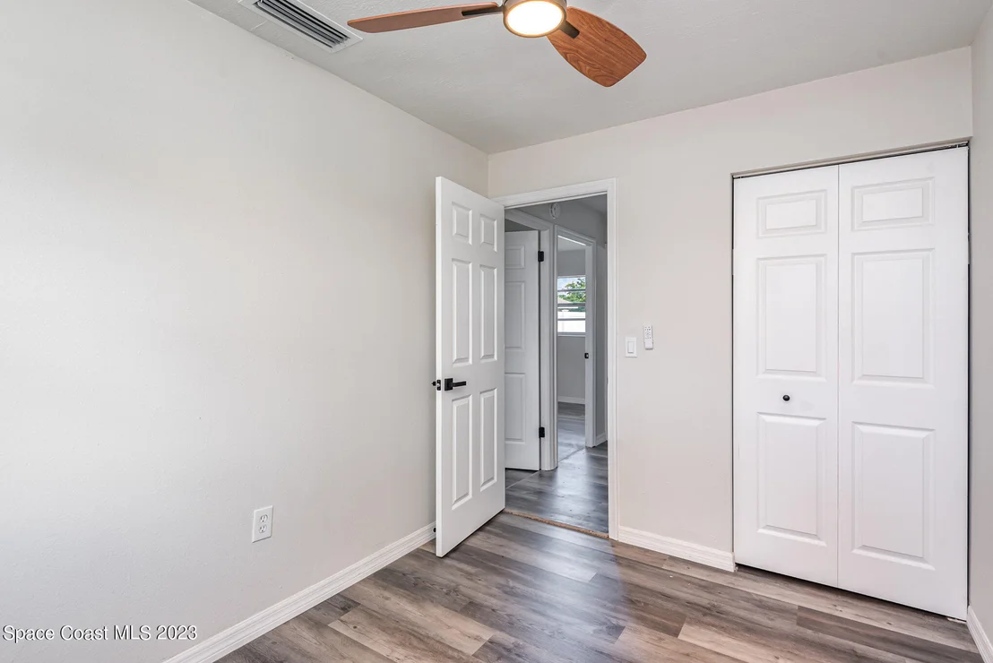 Photo of 4075 Robinhood Drive
