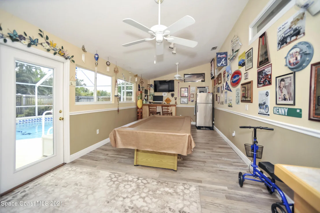Photo of 1343 Heritage Acres Boulevard