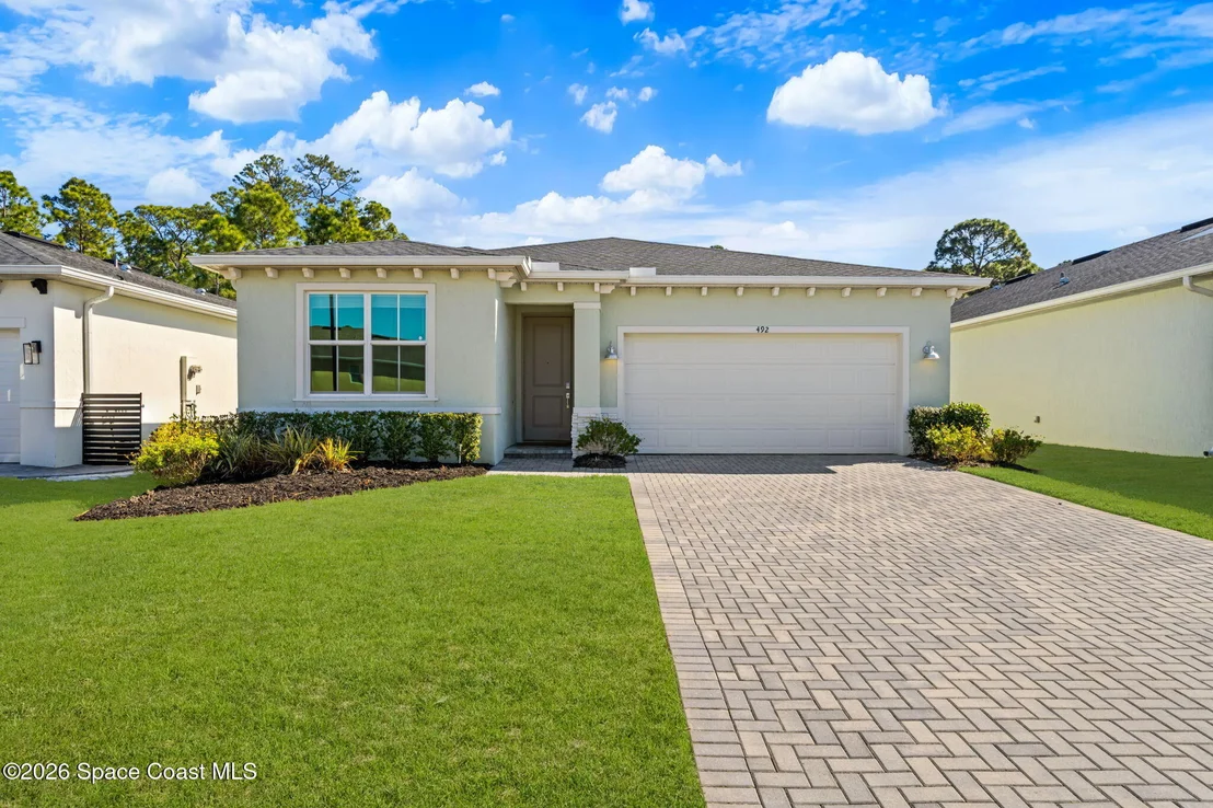 Photo of 492 Veridian Circle NW