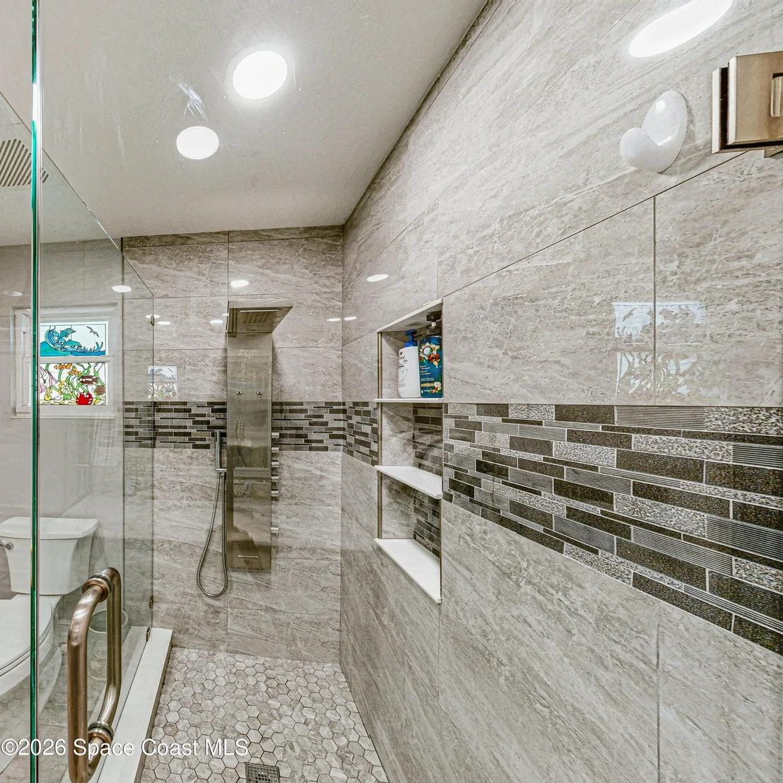 Photo of 413 Orlov Road NW