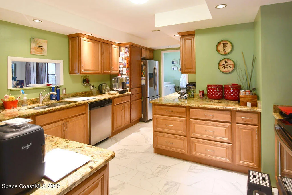 Photo of 1241 Riviera Drive NE