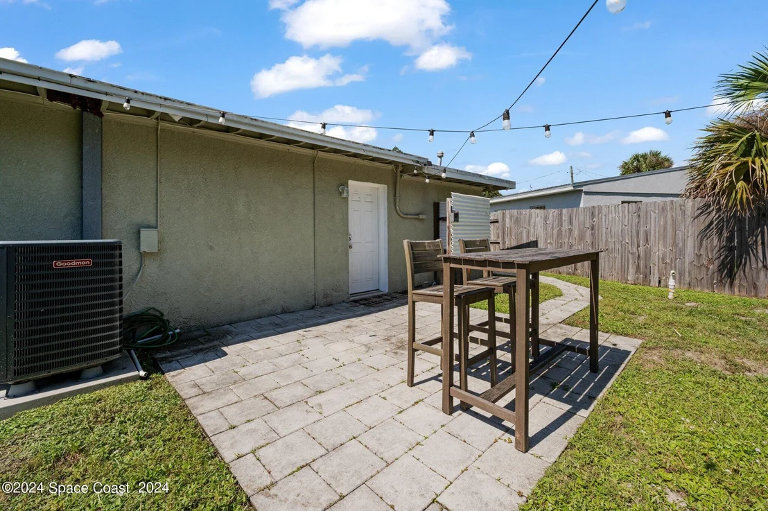 Photo of 601 Gardenia Drive