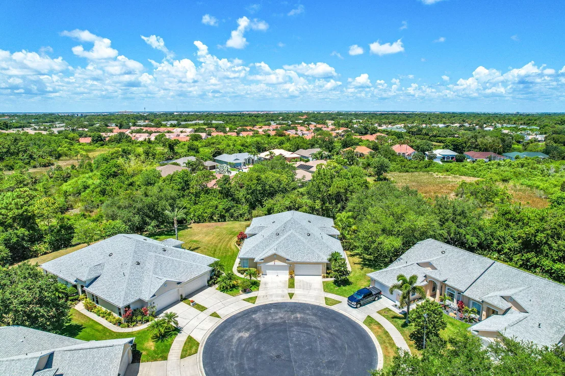 Photo of 1222 Honeybee Lane