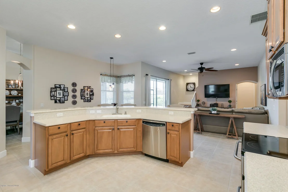 Photo of 5700 Rusack Drive