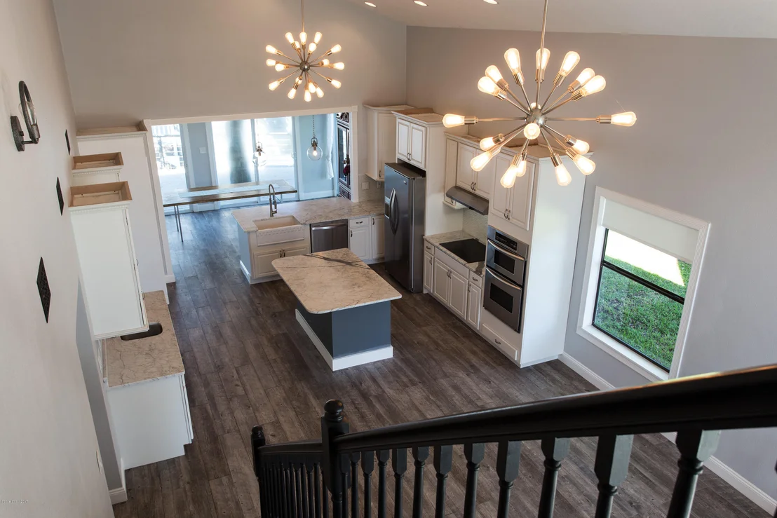 Photo of 834 Cardinal Road