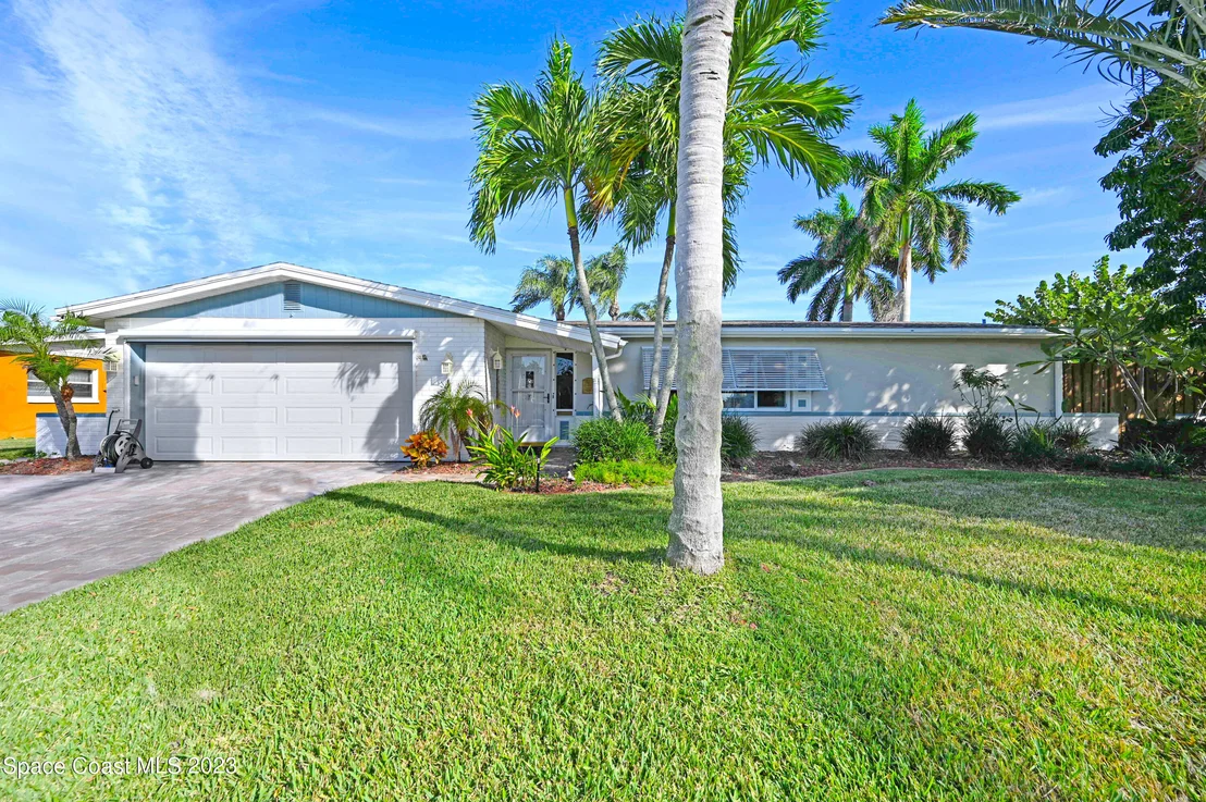 Photo of 405 Thrush Drive