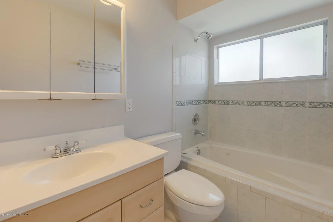 Photo of 921 Burn Drive NE