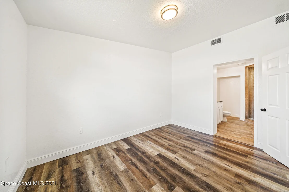 Photo of 1161 Wild Rose Drive NE