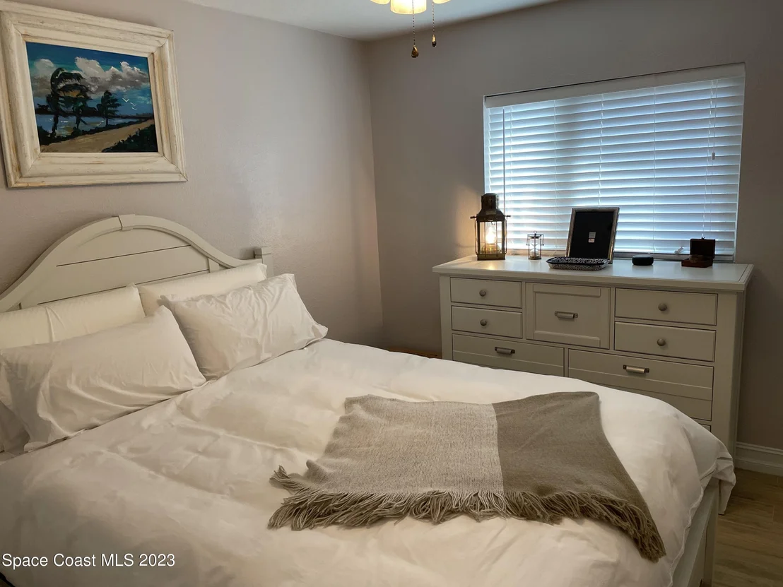 Photo of 387 Carmine Drive