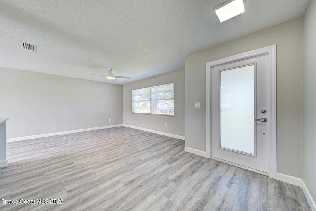 Photo of 697 Amor Drive