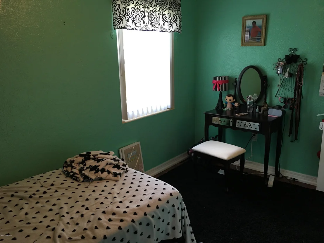 Photo of 694 Ballard Drive