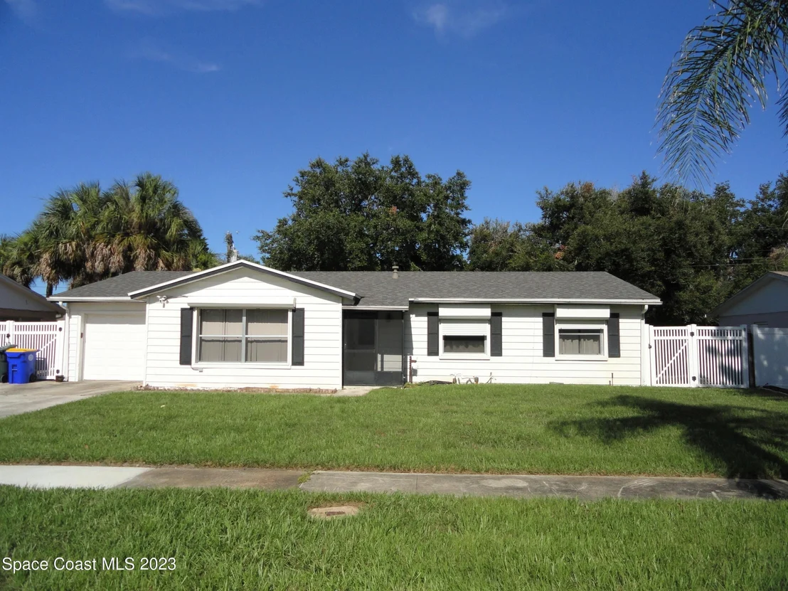 Photo of 1116 Condado Drive