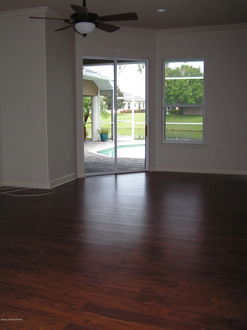 Photo of 1071 Stratford Place