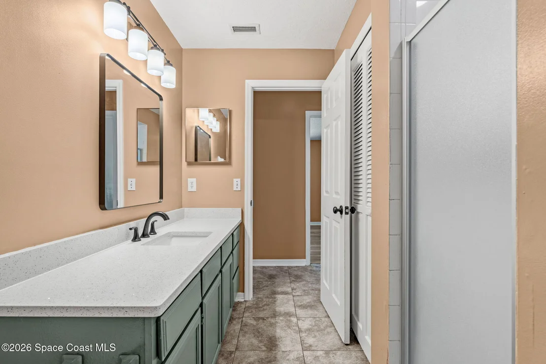 Photo of 950 Whisperpine Drive