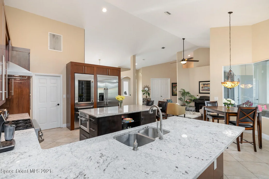 Photo of 800 Peregrine Drive