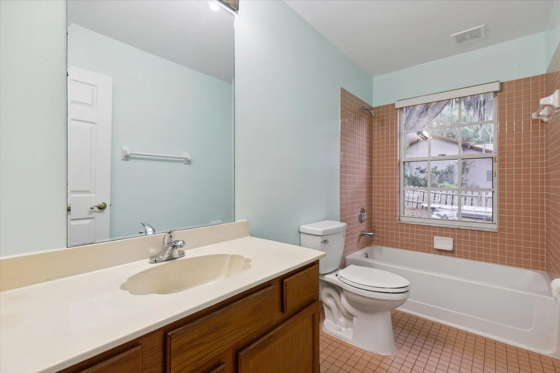 Photo of 1270 Meadowbrook Road NE