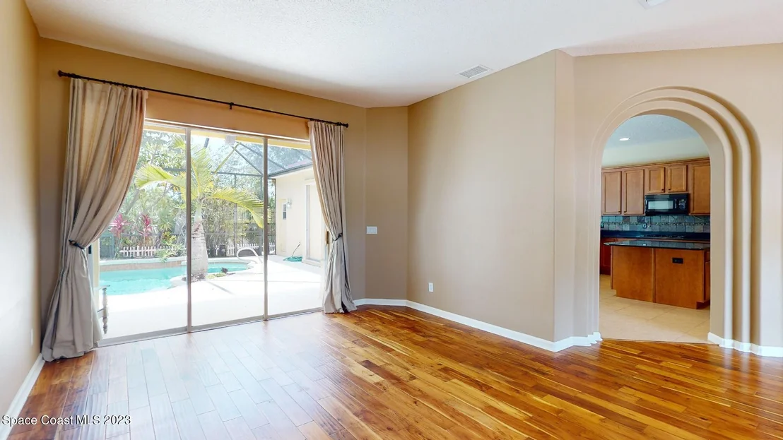 Photo of 3356 Peninsula Circle