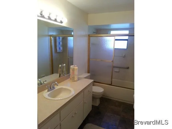 Photo of 1026 NE Pineapple