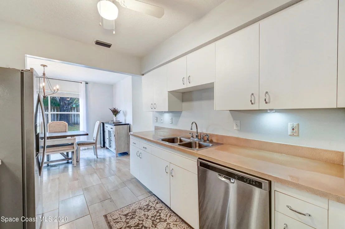Photo of 892 Spirea Drive