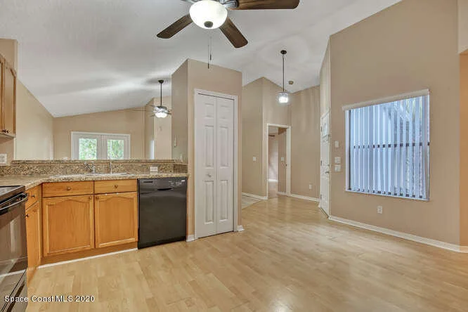 Photo of 320 Myrtlewood Road