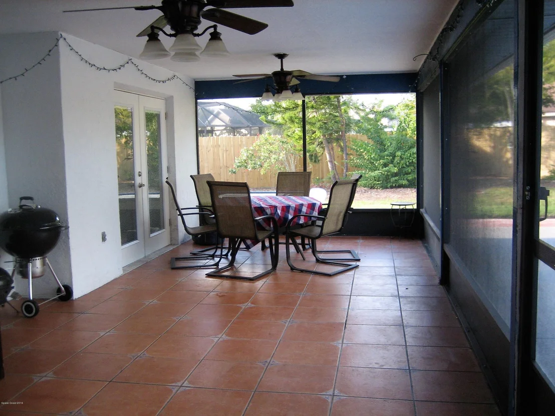 Photo of 1185 Sunnybrook Lane