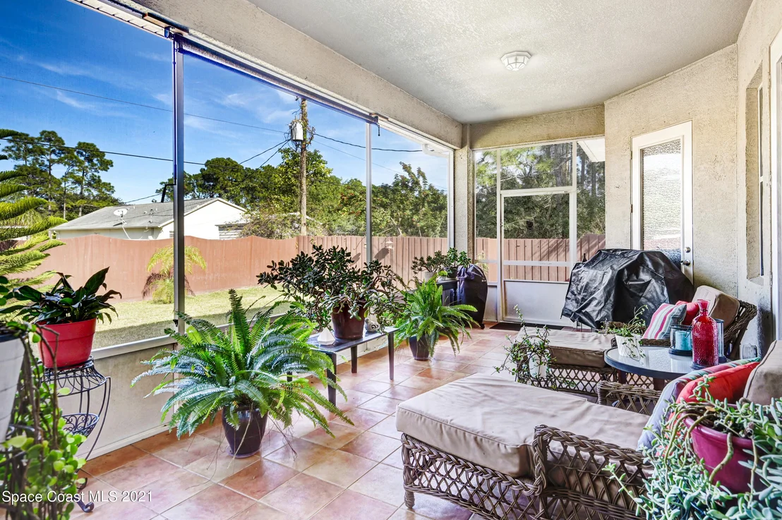 Photo of 477 Ocala Street