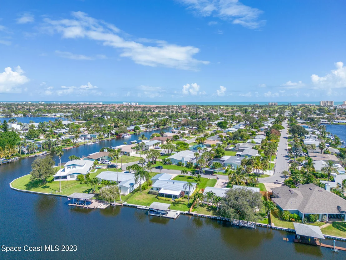 Photo of 209 River Road