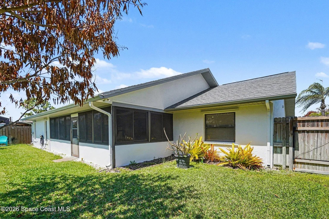 Photo of 1999 Bottlebrush Drive