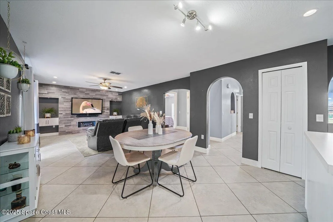 Photo of 6005 Edison Street