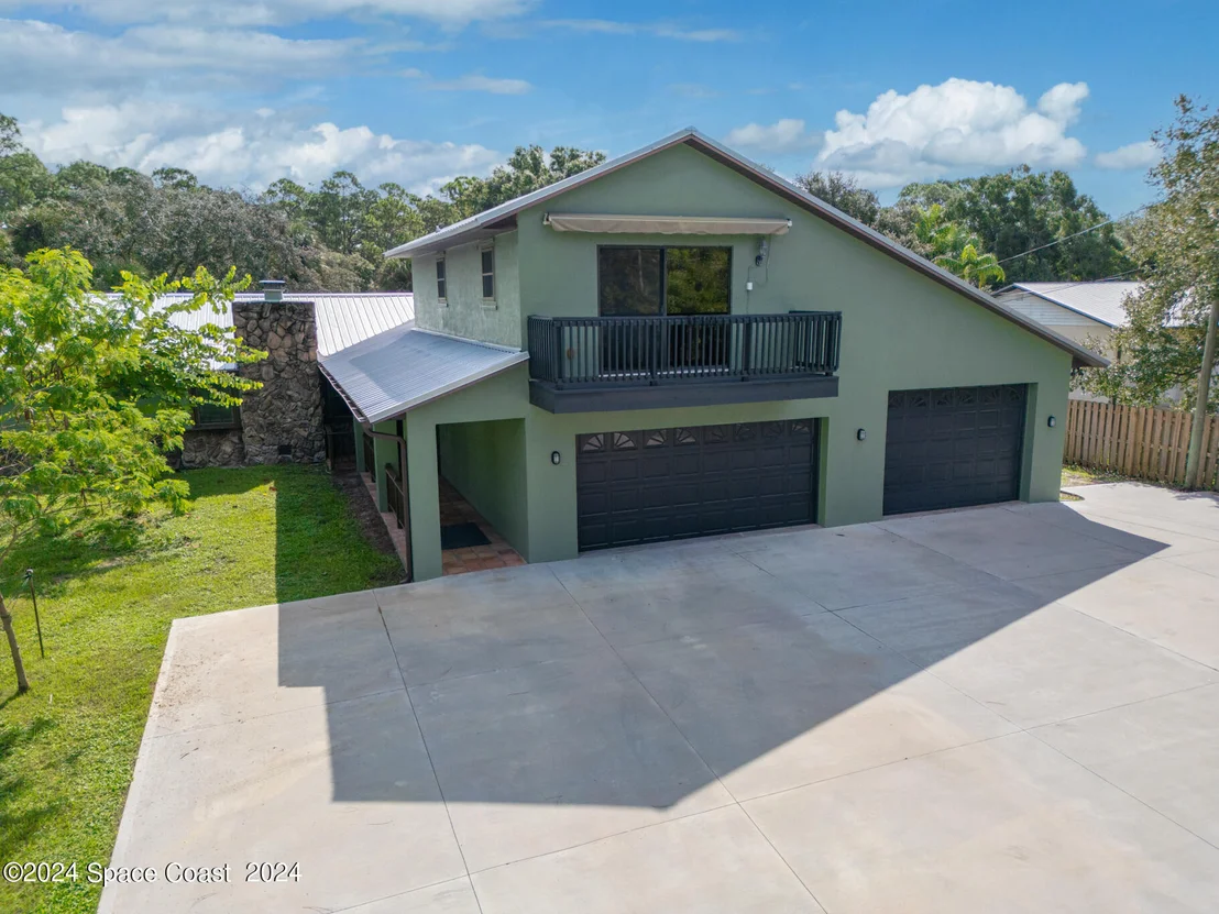 Photo of 3893 Burton Road