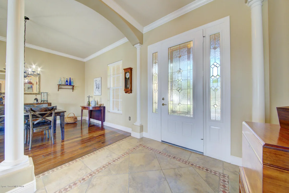 Photo of 2084 Botanica Circle