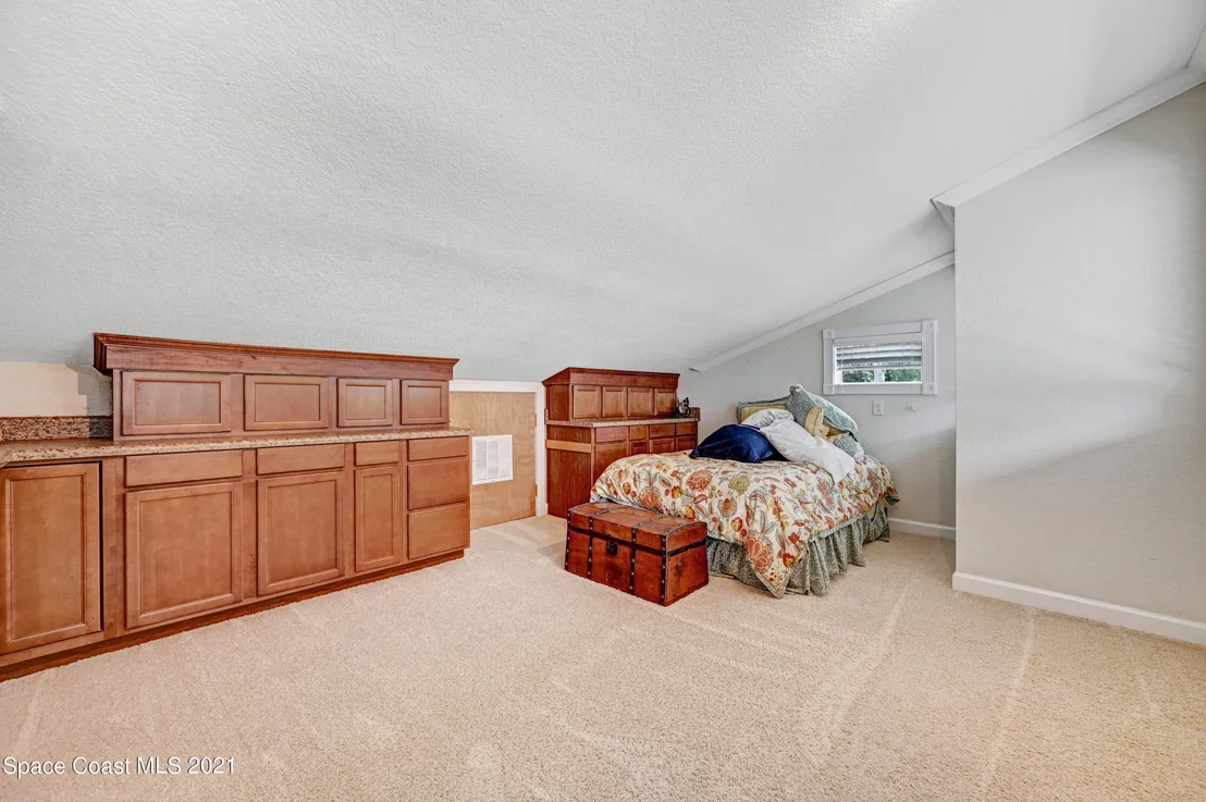 Photo of 600 N Riverside Drive