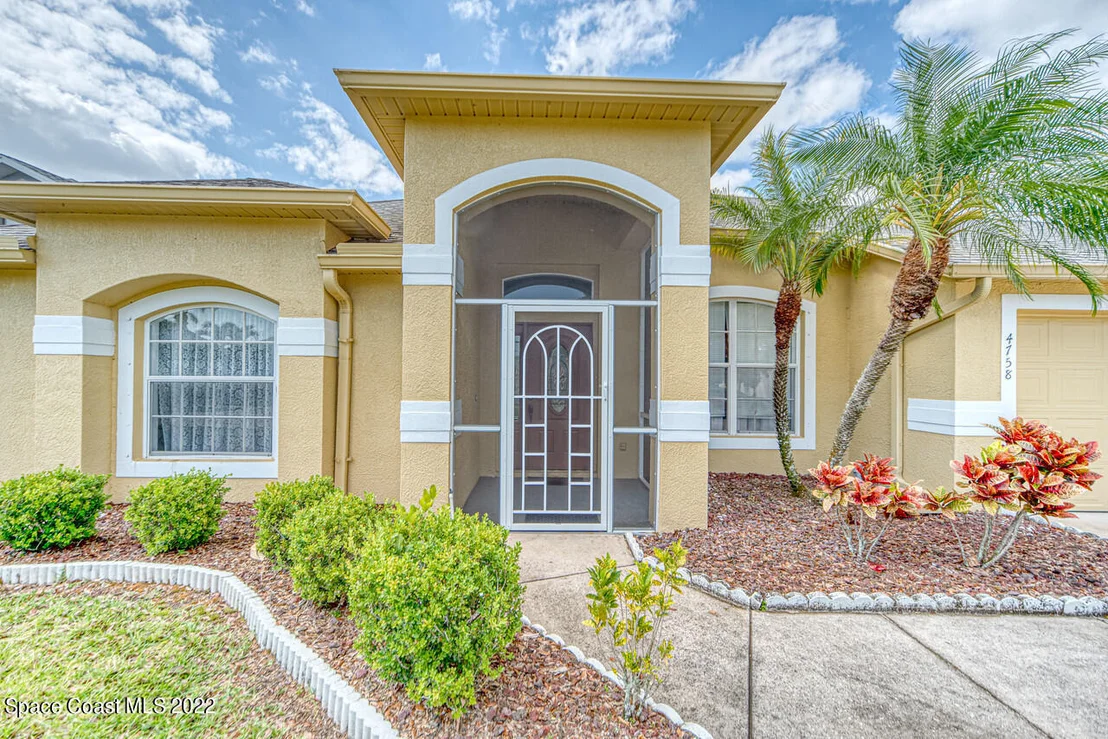 Photo of 4758 Alamanda Drive