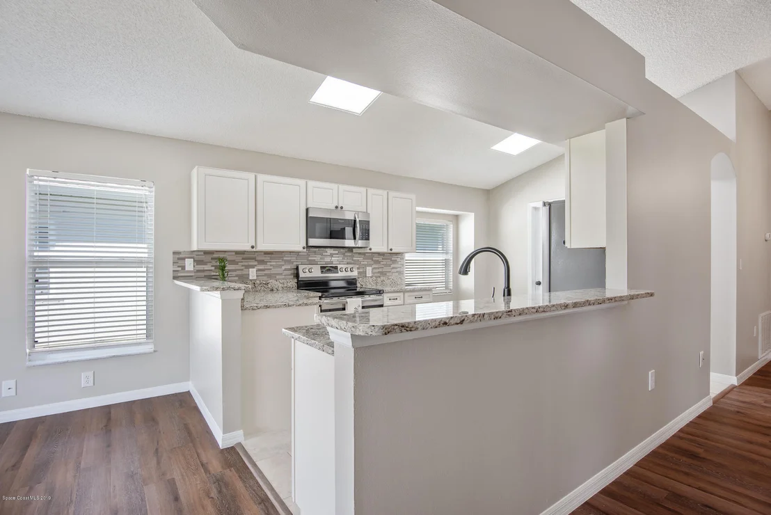 Photo of 1127 Pine Creek Circle NE