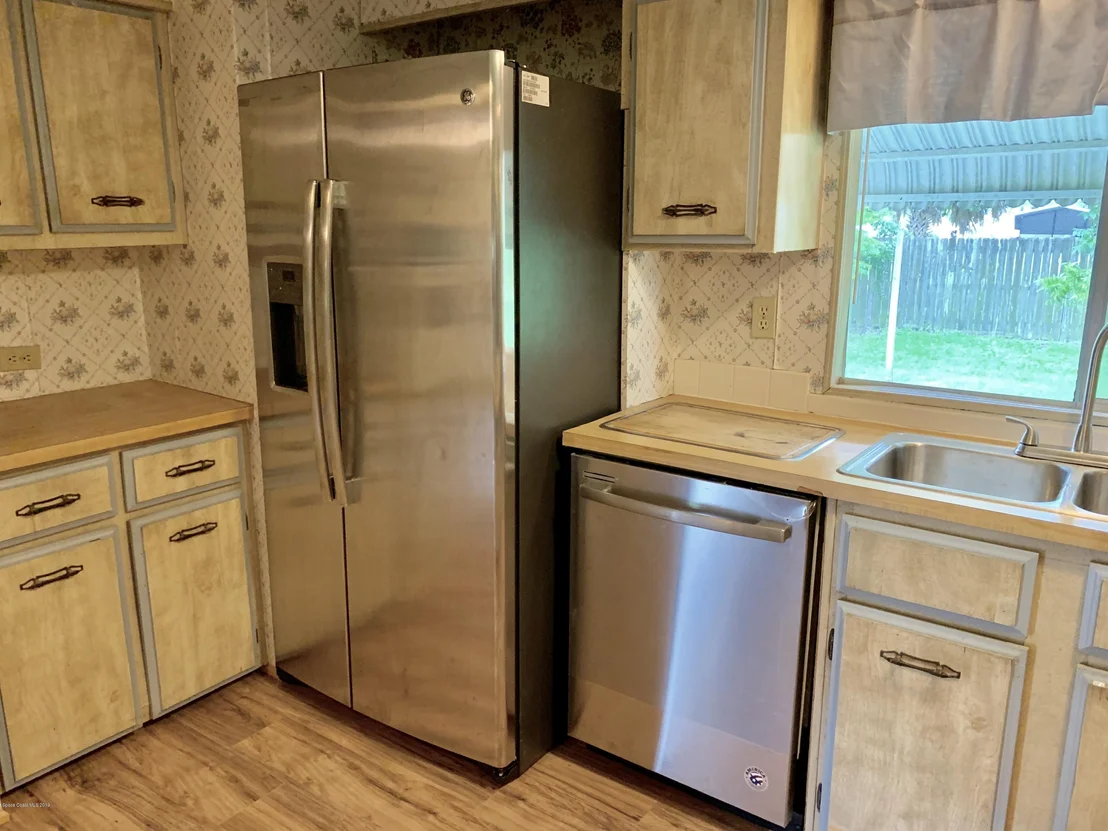 Photo of 2588 Haverhill Road NE