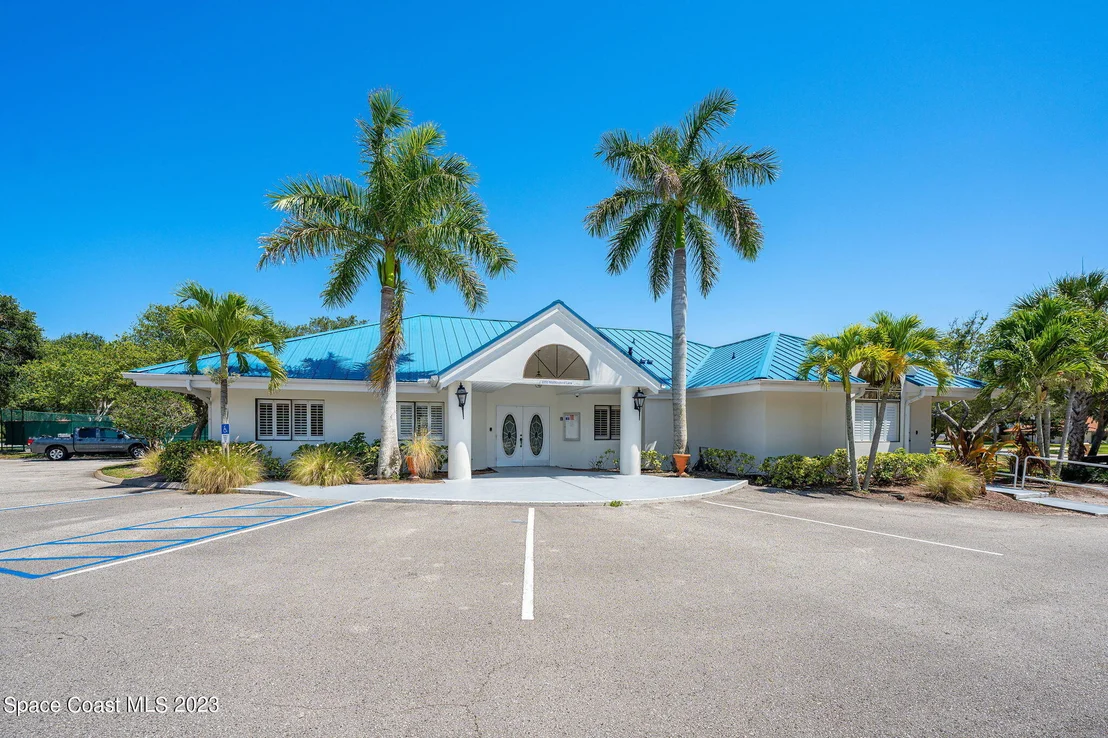 Photo of 213 Peregrine Drive