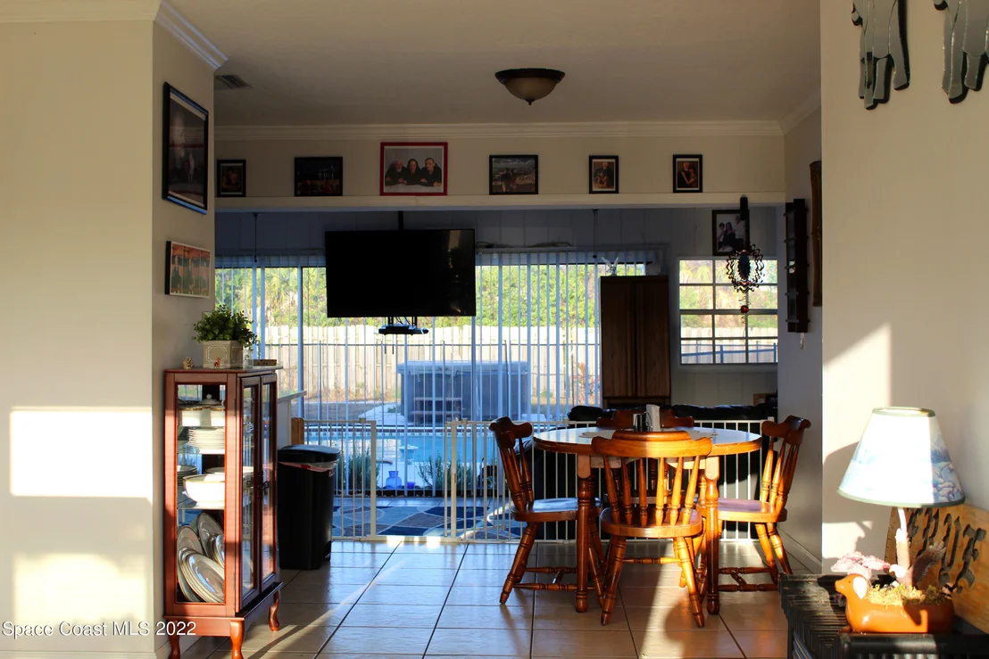 Photo of 951 Burn Drive NE