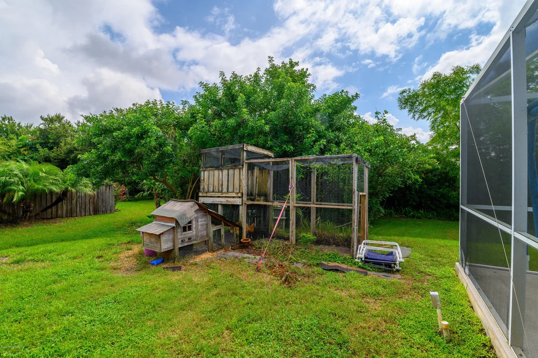 Photo of 4403 Long Lake Road