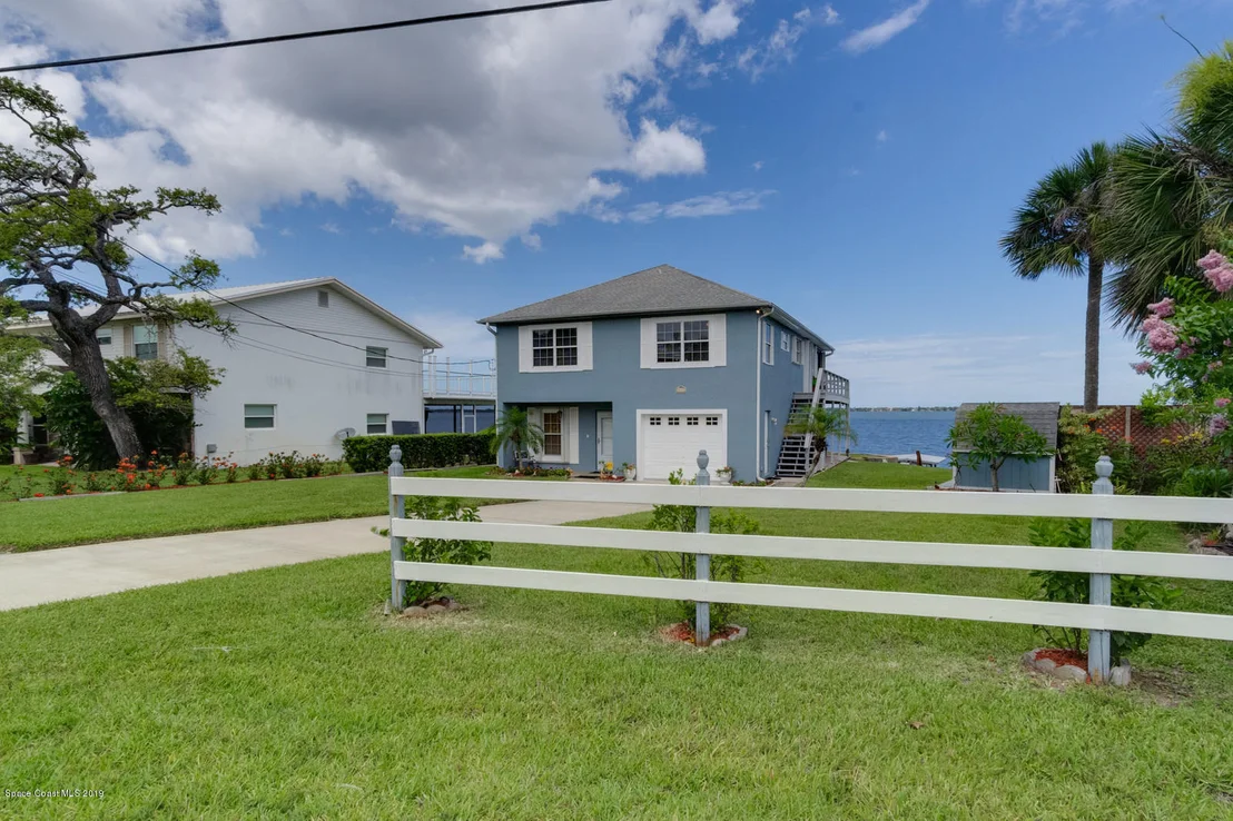 Photo of 2517 Pineapple Avenue
