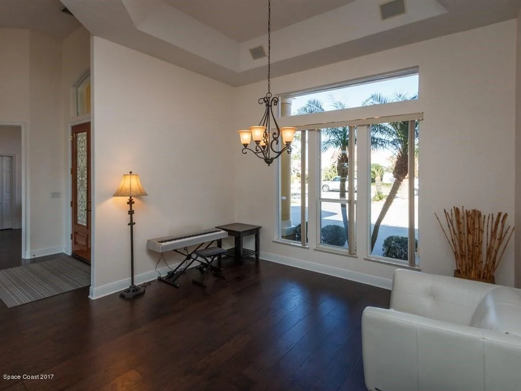 Photo of 705 Palmer Way