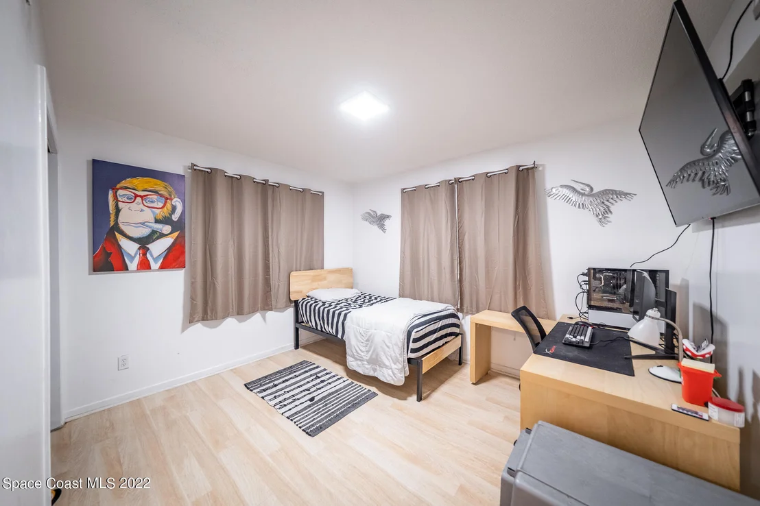 Photo of 982 Cardon Drive