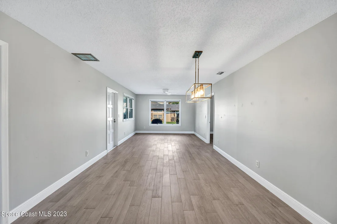 Photo of 224 Chalet Avenue