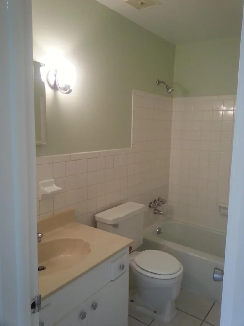 Photo of 1442 Floyd Drive